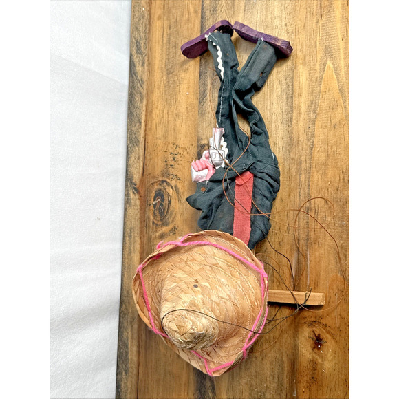 Vintage Mexican Folk Art Marionette Gunslinger String Puppet Doll Paper Mache - Picture 6 of 7